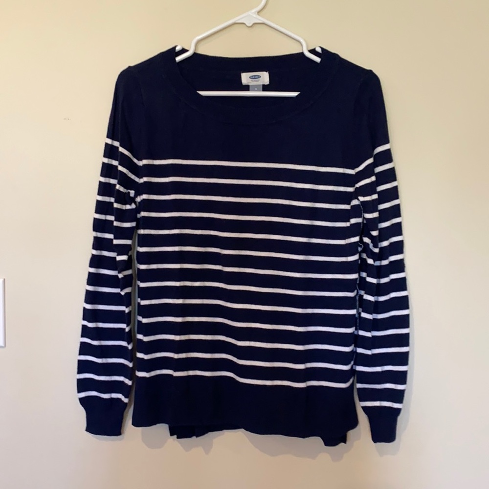 Old Navy Sweater - with open sides